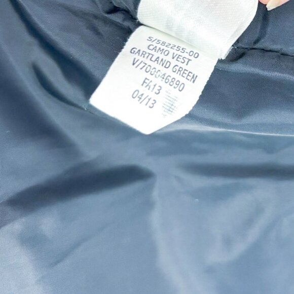 GAP Camo Puffer Vest with Gray Tweed Collar babyGAP - Picture 8 of 12